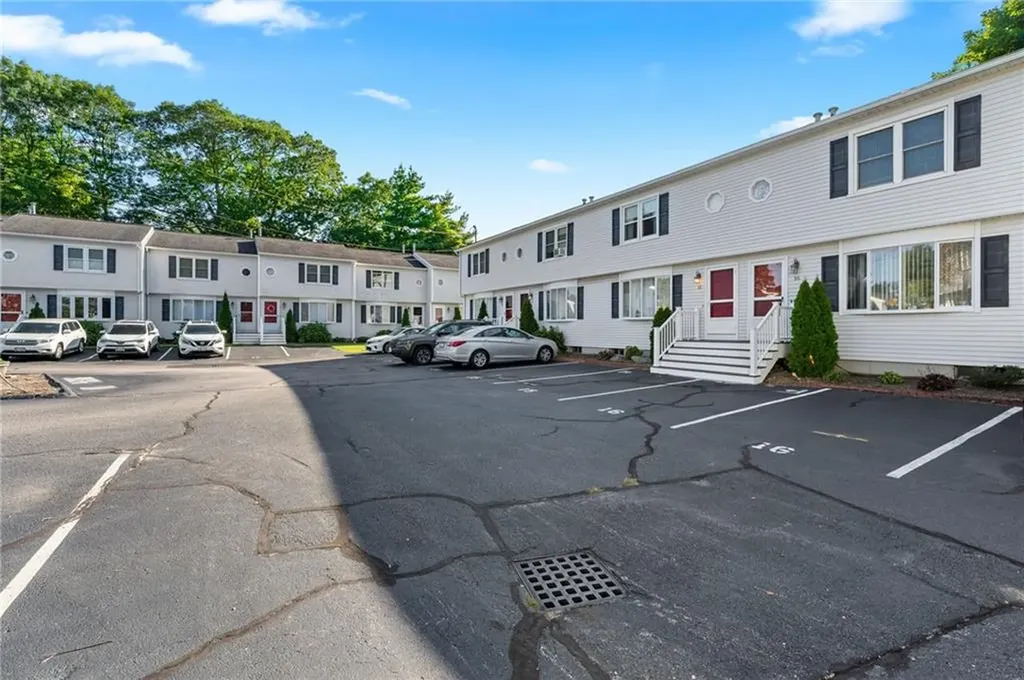 23 Benefit Street Warwick RI 02886