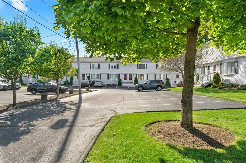 23 Benefit Street Warwick RI 02886