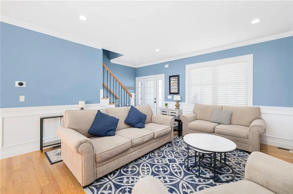 136 Cobble Hill Road Lincoln RI 02865