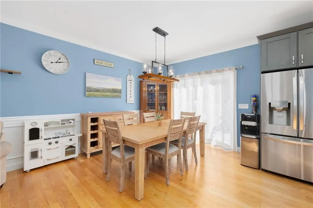 136 Cobble Hill Road Lincoln RI 02865