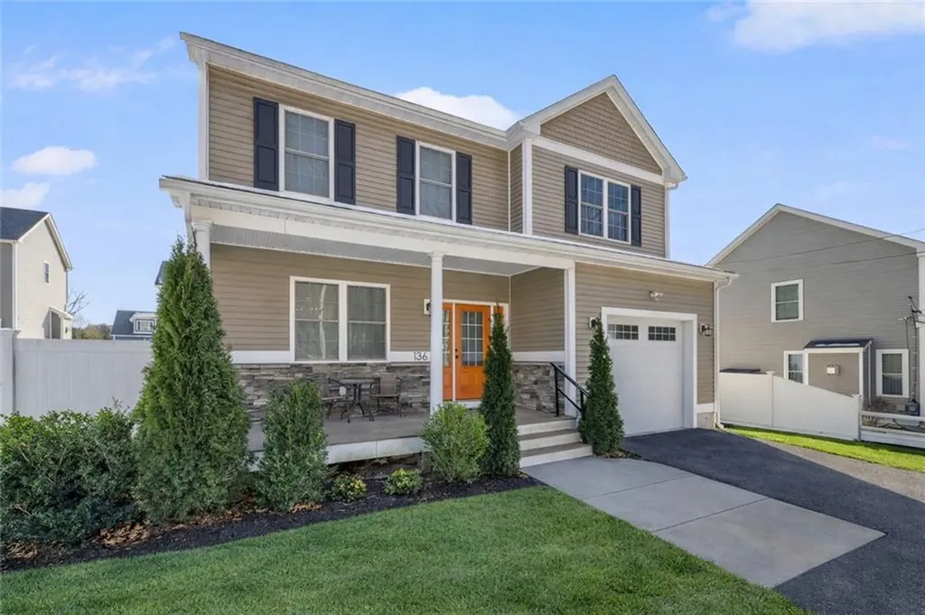 136 Cobble Hill Road Lincoln RI 02865