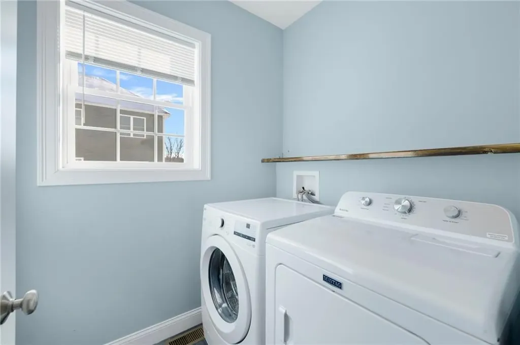 136 Cobble Hill Road Lincoln RI 02865