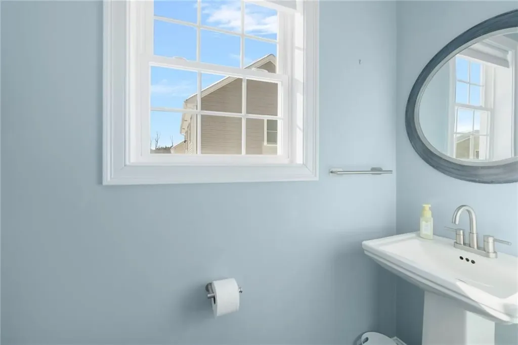 136 Cobble Hill Road Lincoln RI 02865