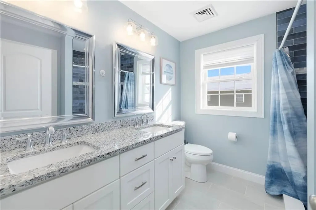 136 Cobble Hill Road Lincoln RI 02865