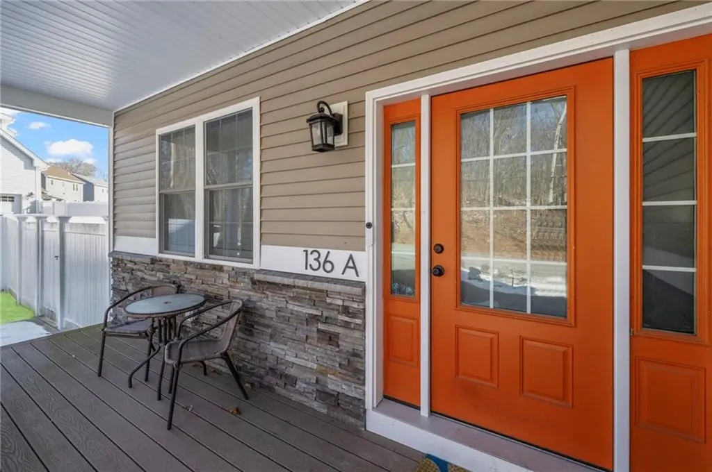 136 Cobble Hill Road Lincoln RI 02865