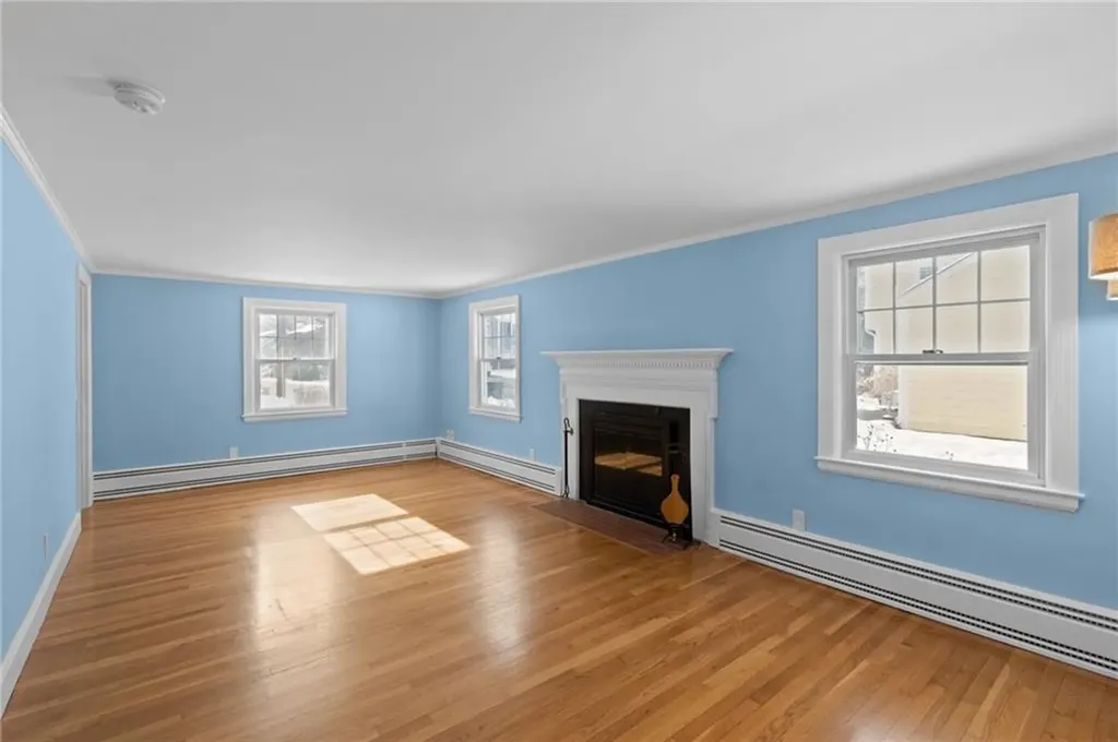 59 Ferry Lane Barrington RI 02806