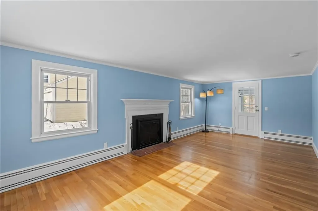 59 Ferry Lane Barrington RI 02806