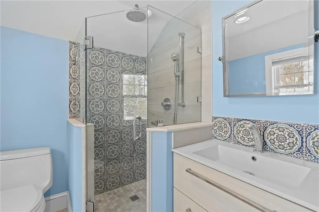 59 Ferry Lane Barrington RI 02806