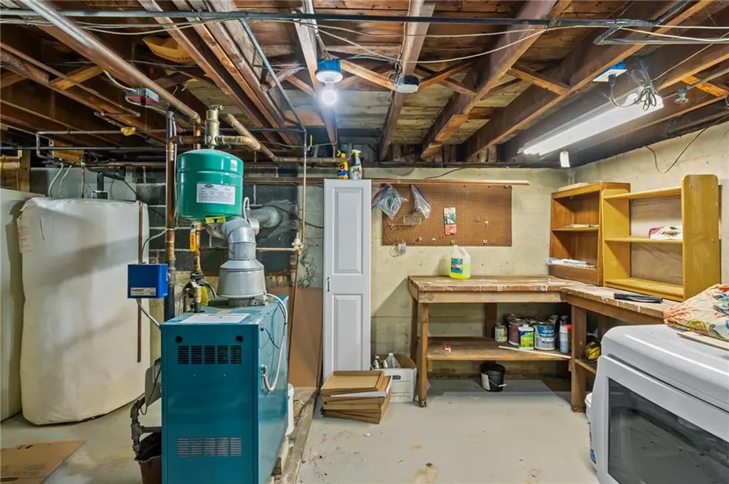 59 Ferry Lane Barrington RI 02806