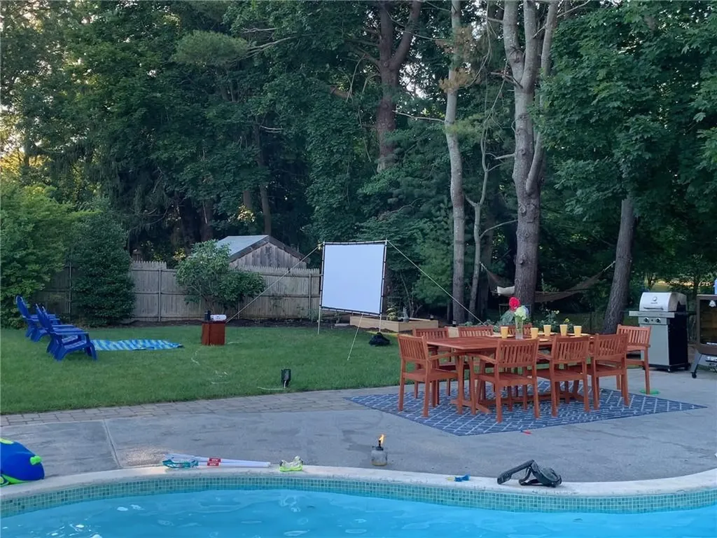 59 Ferry Lane Barrington RI 02806