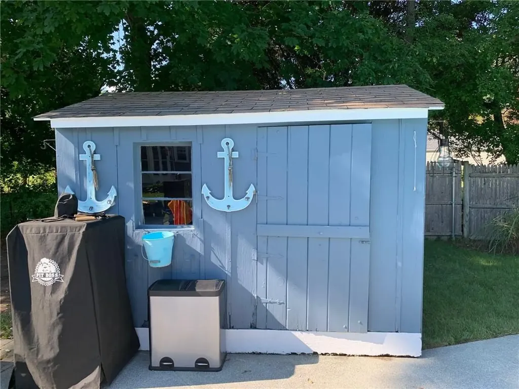 59 Ferry Lane Barrington RI 02806