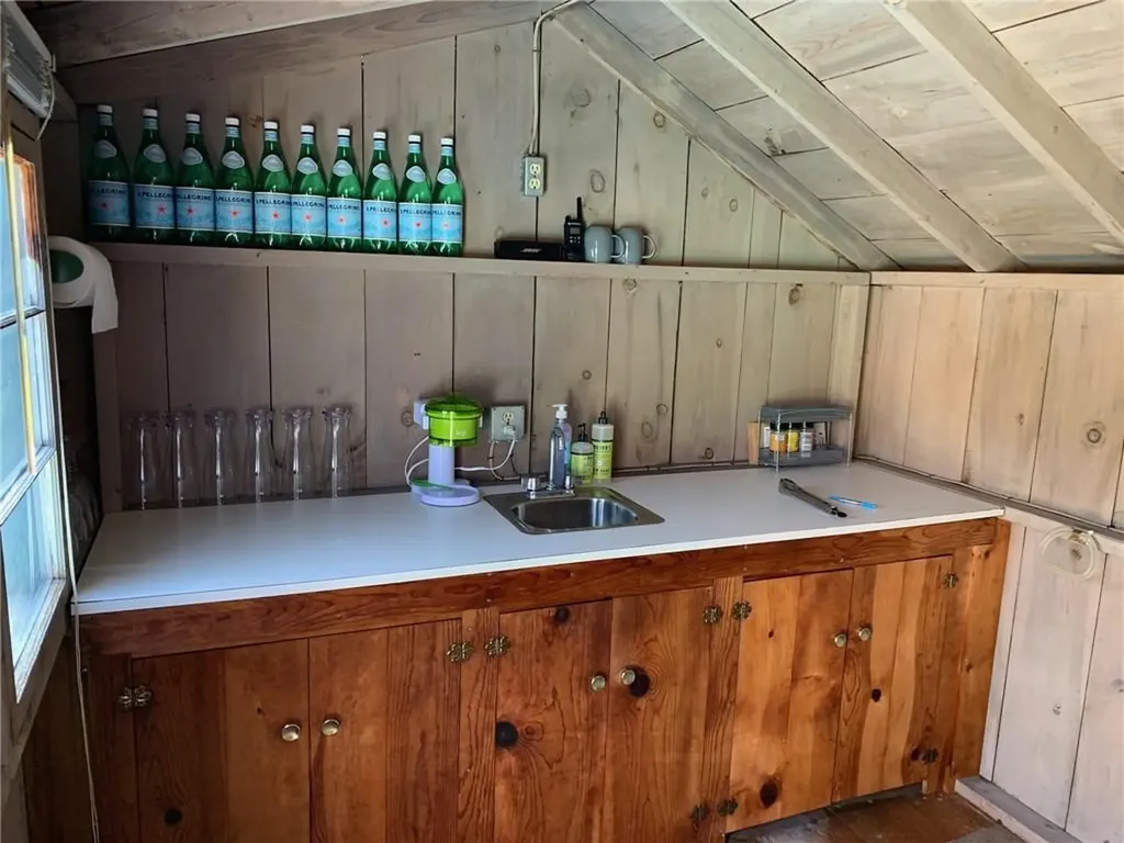 59 Ferry Lane Barrington RI 02806