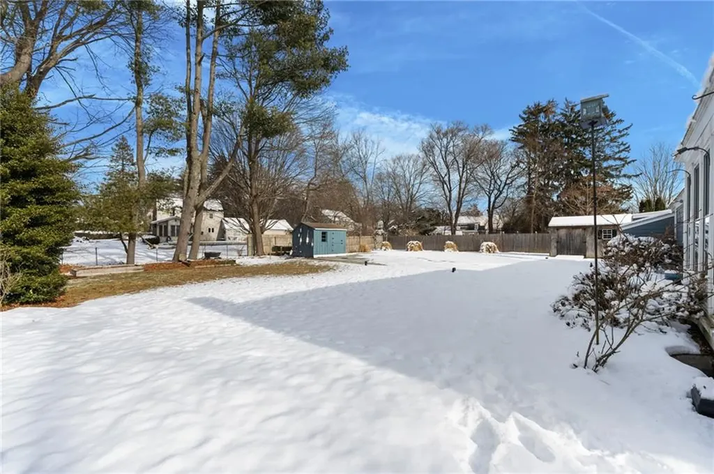 59 Ferry Lane Barrington RI 02806