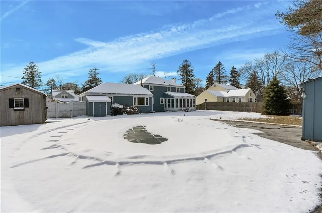 59 Ferry Lane Barrington RI 02806