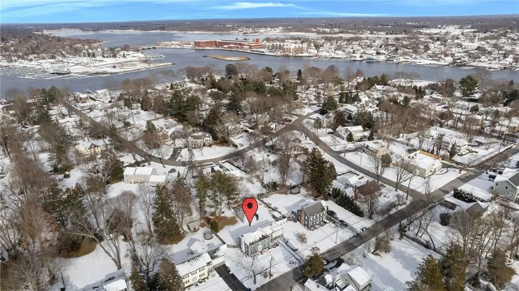 59 Ferry Lane Barrington RI 02806