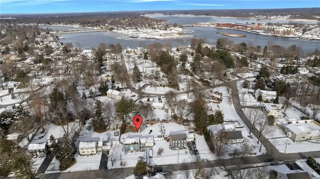 59 Ferry Lane Barrington RI 02806