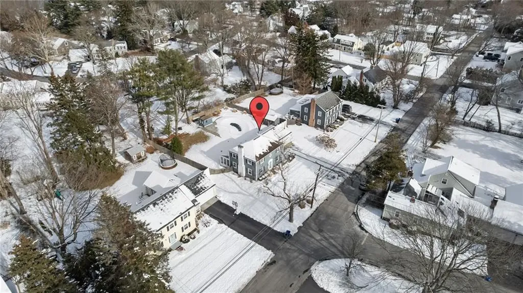 59 Ferry Lane Barrington RI 02806