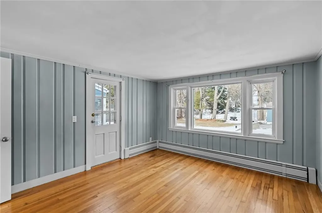 59 Ferry Lane Barrington RI 02806