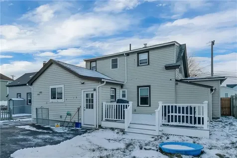 215 Kenyon Avenue Pawtucket RI 02861