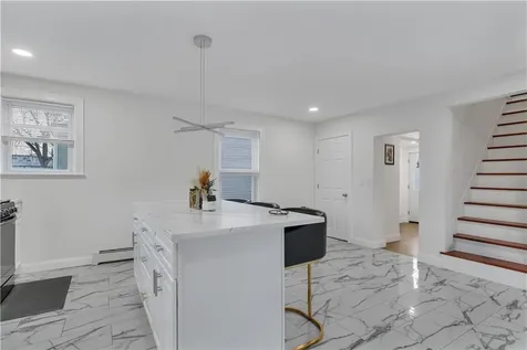 215 Kenyon Avenue Pawtucket RI 02861