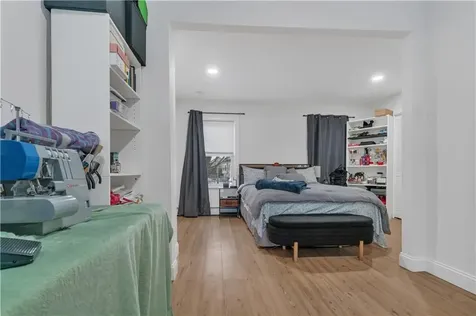 215 Kenyon Avenue Pawtucket RI 02861