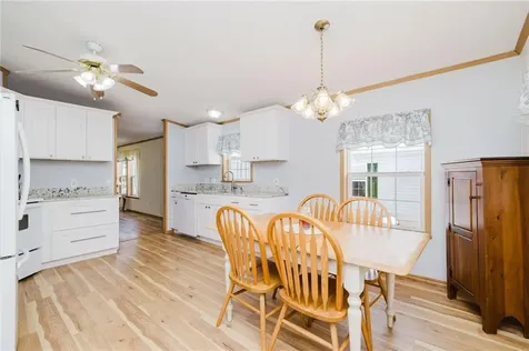 21 Nightingale Lane Tiverton RI 02878