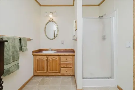 21 Nightingale Lane Tiverton RI 02878