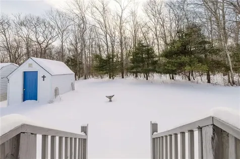 21 Nightingale Lane Tiverton RI 02878