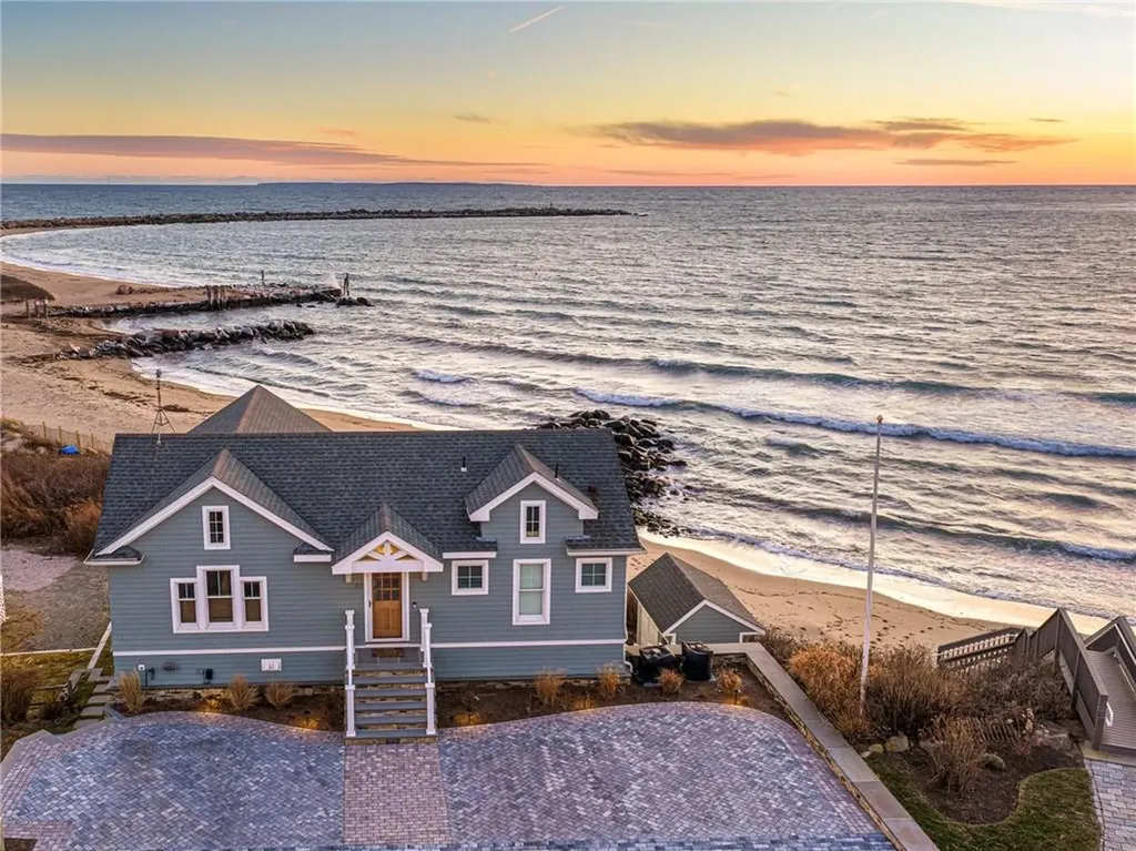 22 Shore Road Narragansett RI 02882