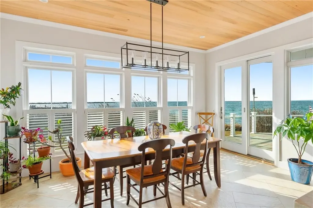 22 Shore Road Narragansett RI 02882