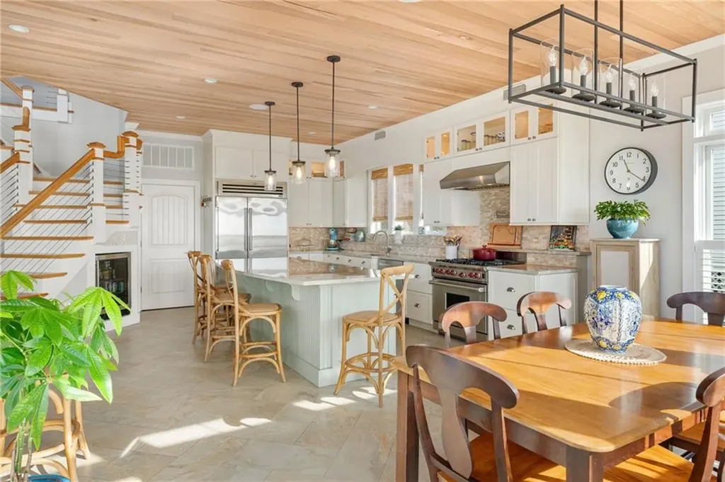 22 Shore Road Narragansett RI 02882