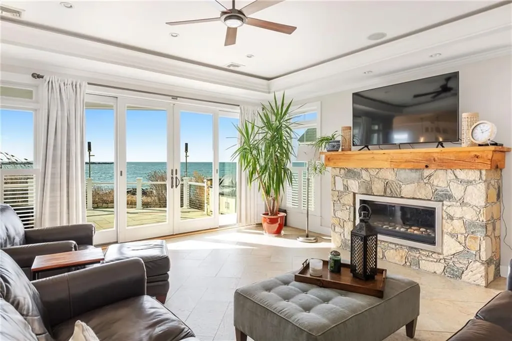 22 Shore Road Narragansett RI 02882