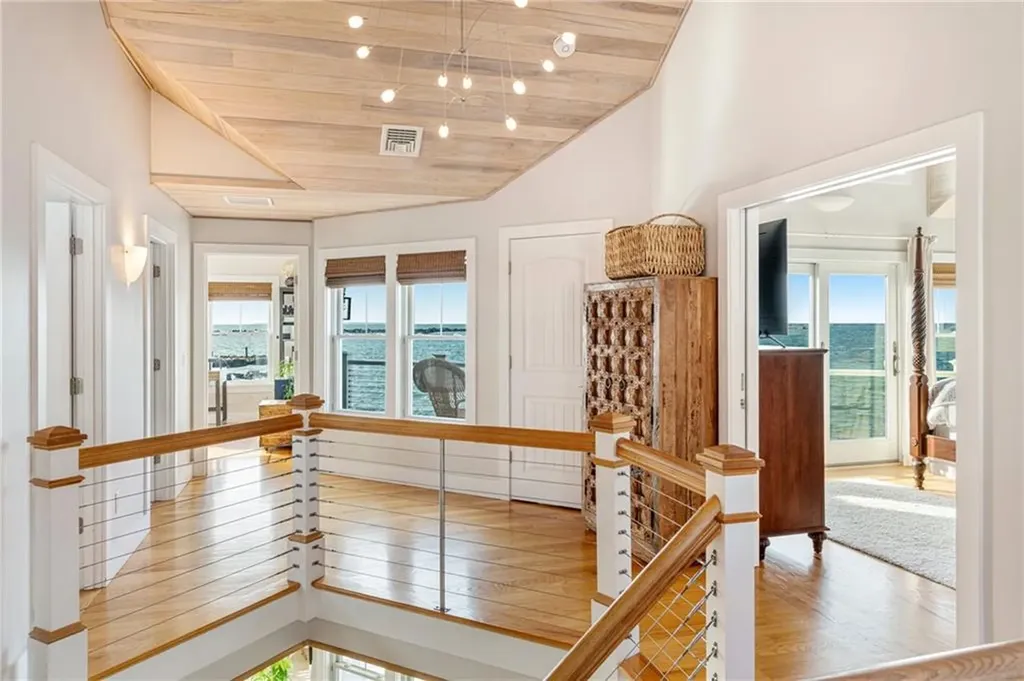 22 Shore Road Narragansett RI 02882