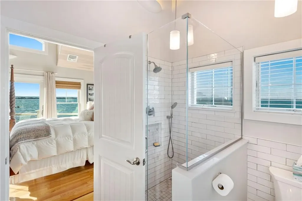 22 Shore Road Narragansett RI 02882