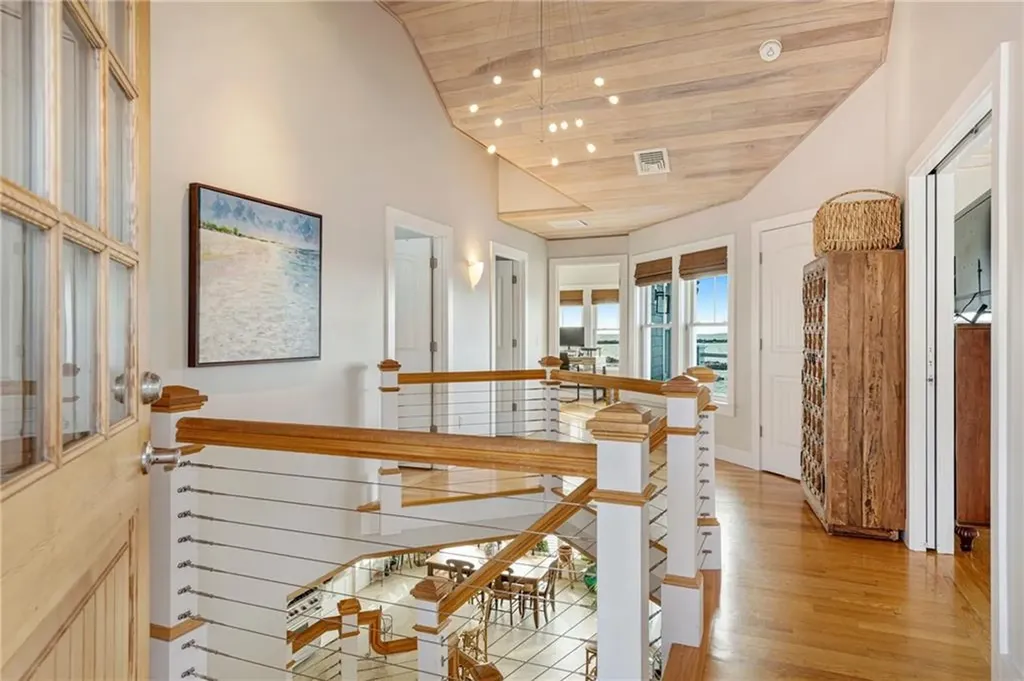 22 Shore Road Narragansett RI 02882