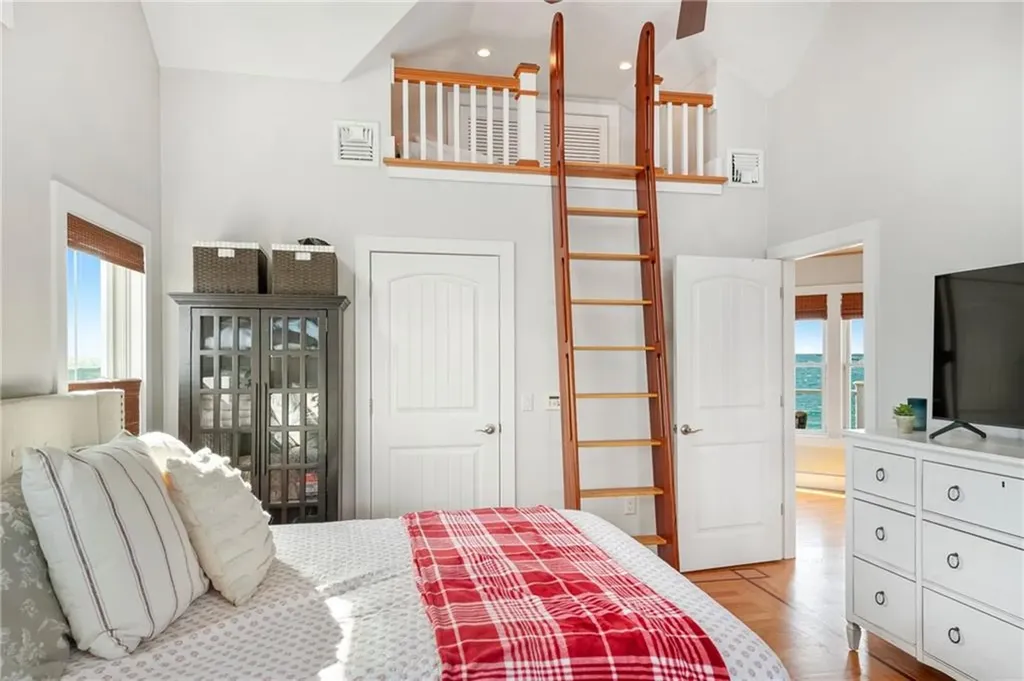 22 Shore Road Narragansett RI 02882