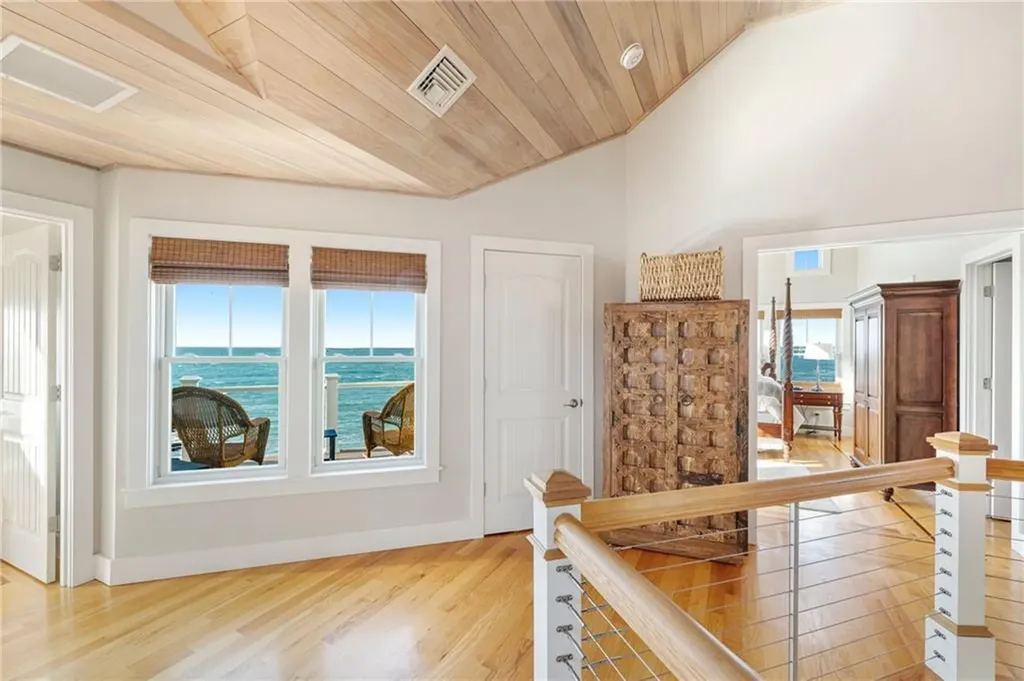 22 Shore Road Narragansett RI 02882