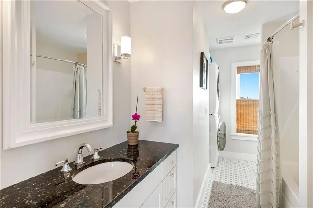 22 Shore Road Narragansett RI 02882