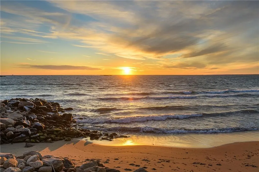 22 Shore Road Narragansett RI 02882