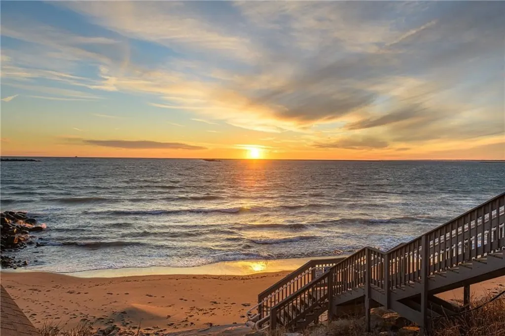 22 Shore Road Narragansett RI 02882