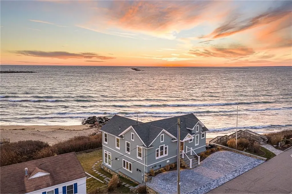 22 Shore Road Narragansett RI 02882