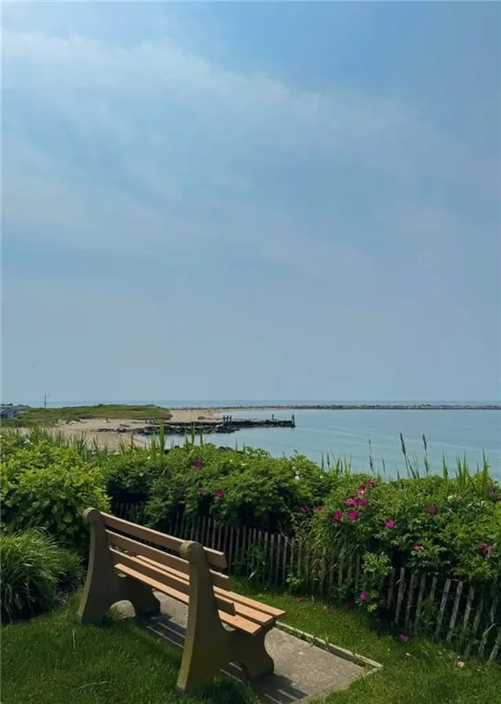 22 Shore Road Narragansett RI 02882