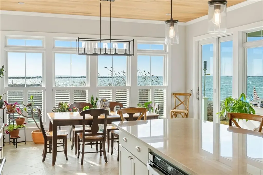 22 Shore Road Narragansett RI 02882