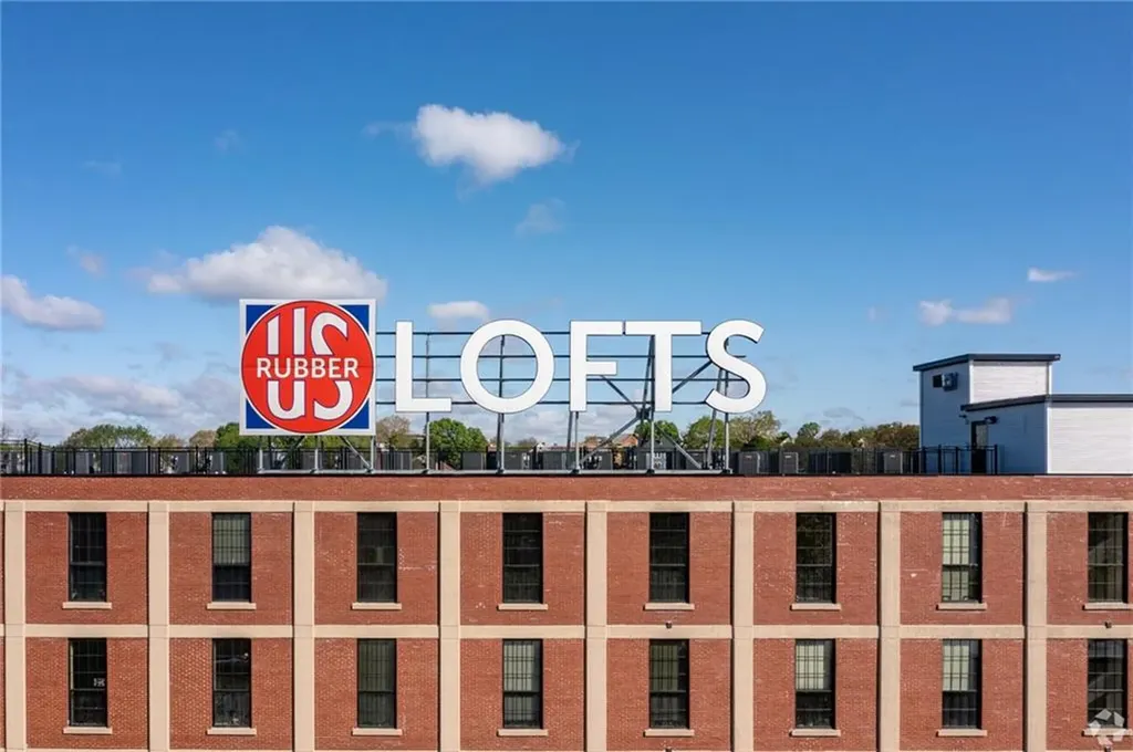 12 Valley Street Providence RI 02908