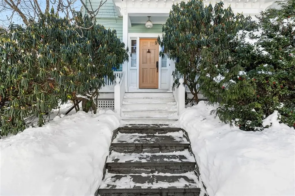 269 Doyle Avenue Providence RI 02906