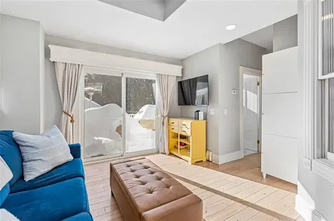 269 Doyle Avenue Providence RI 02906