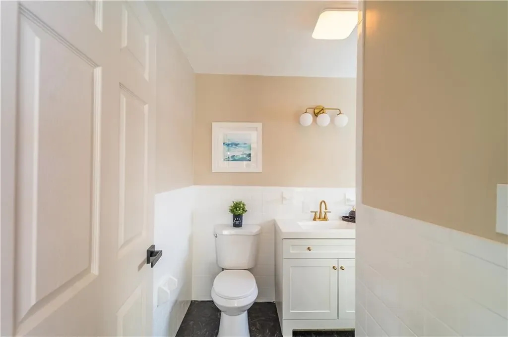 134 Dexter Street Cumberland RI 02864