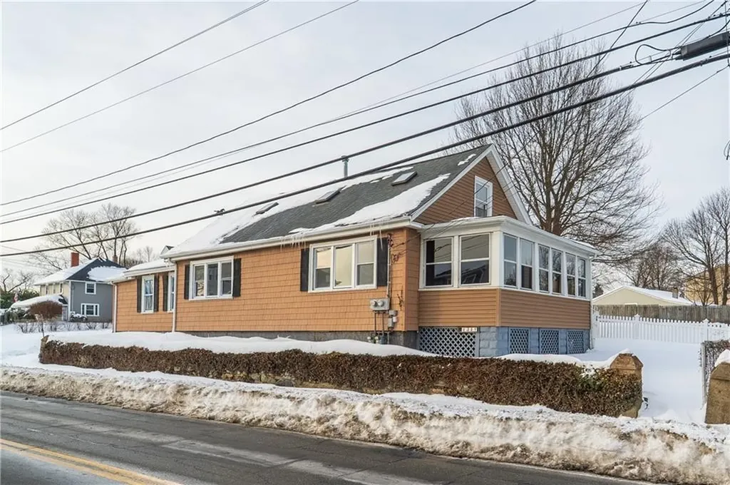 134 Dexter Street Cumberland RI 02864