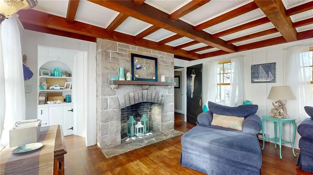 20 Snowberry Lane Westerly RI 02891