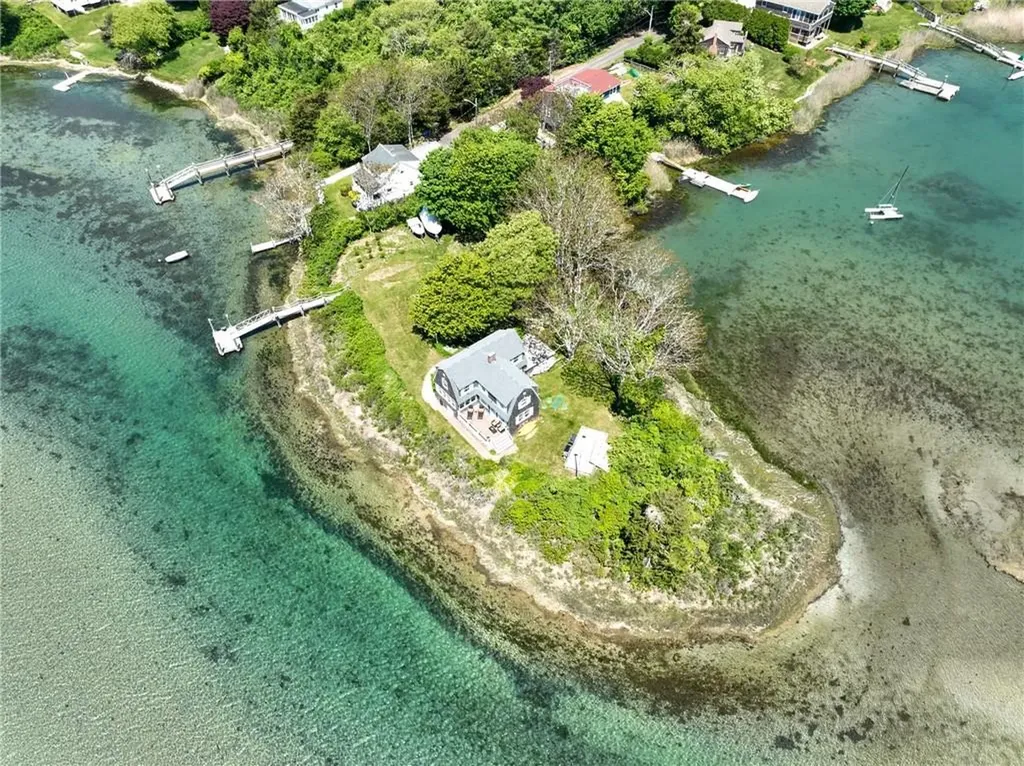 20 Snowberry Lane Westerly RI 02891